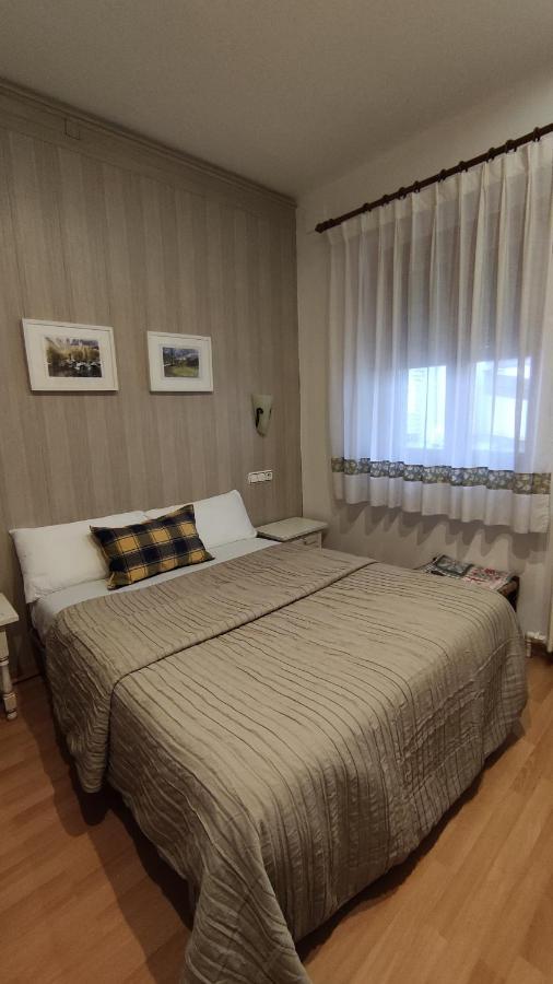 Hostal Escartin Sabiñánigo Zewnętrze zdjęcie