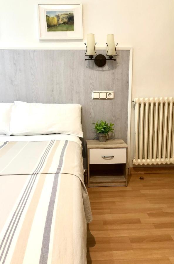 Hostal Escartin Sabiñánigo Zewnętrze zdjęcie